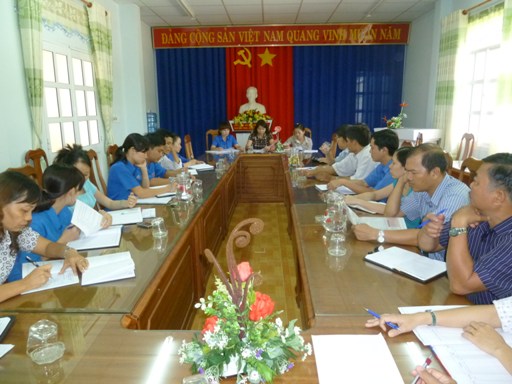 Khối Văn phòng Sở họp tổ chức lấy ý kiến Dự thảo Hiến pháp sửa đổi năm 1992