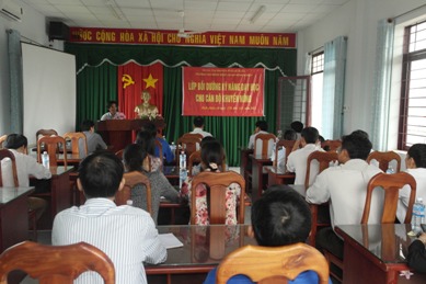 PGĐ TTKN-KN, ông Võ Đình Khánh phát biểu khai giảng lớp học